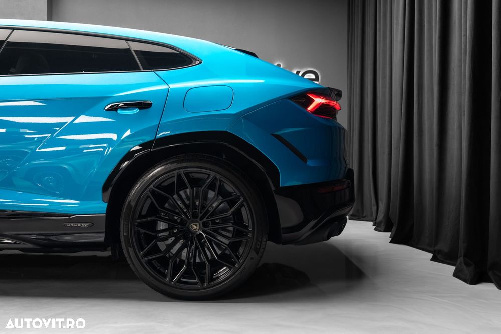 Lamborghini URUS - 10