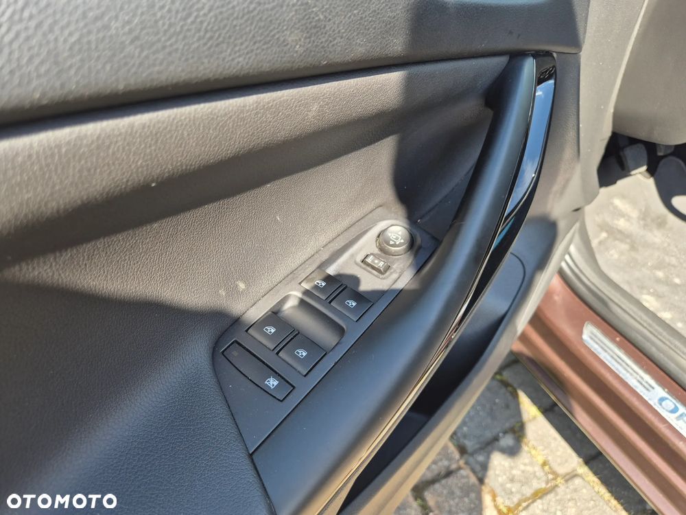 Opel Astra 1.4 Turbo Sports Tourer 120 Jahre - 11