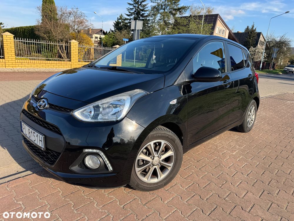 Hyundai i10 1.0 Fifa World Cup Edition - 1