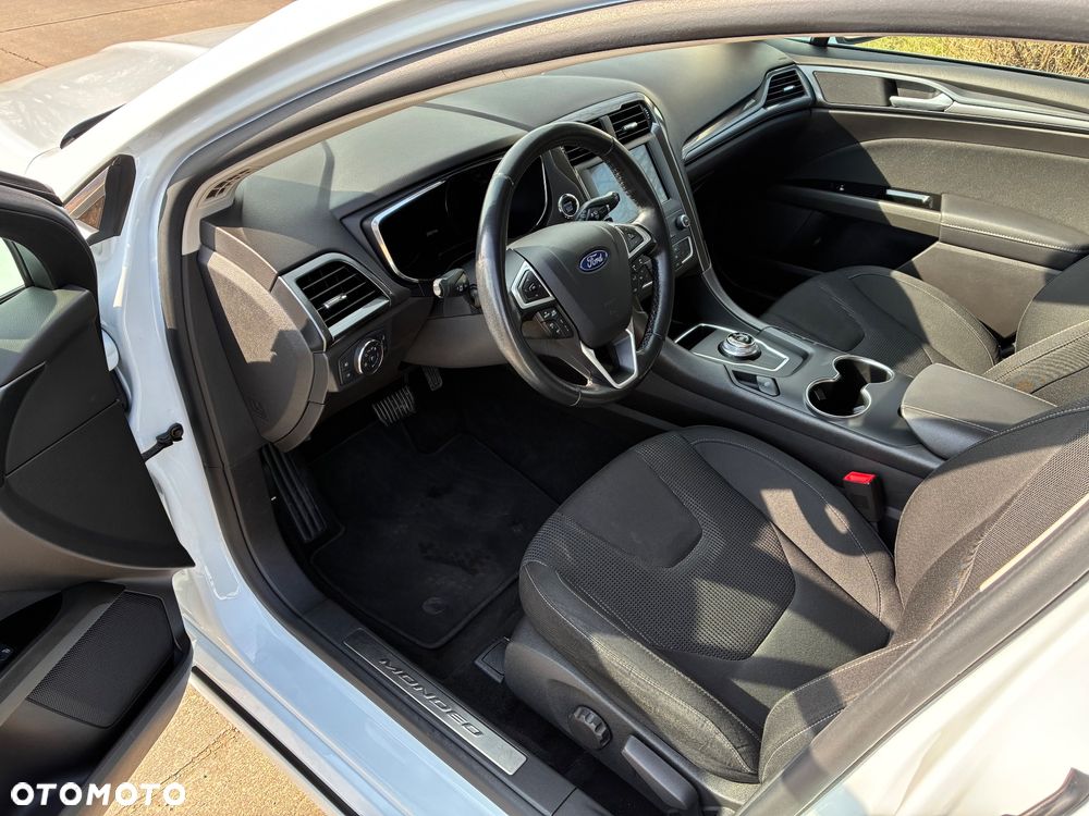 Ford Mondeo 2.0 EcoBlue Titanium - 13