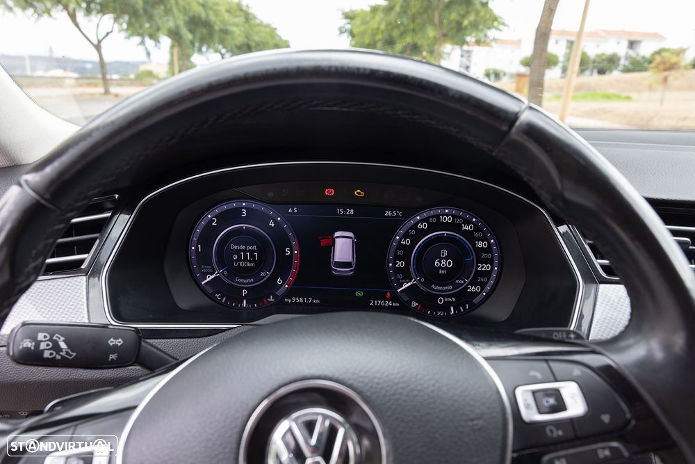 VW Passat Alltrack 2.0 TDI DSG - 16