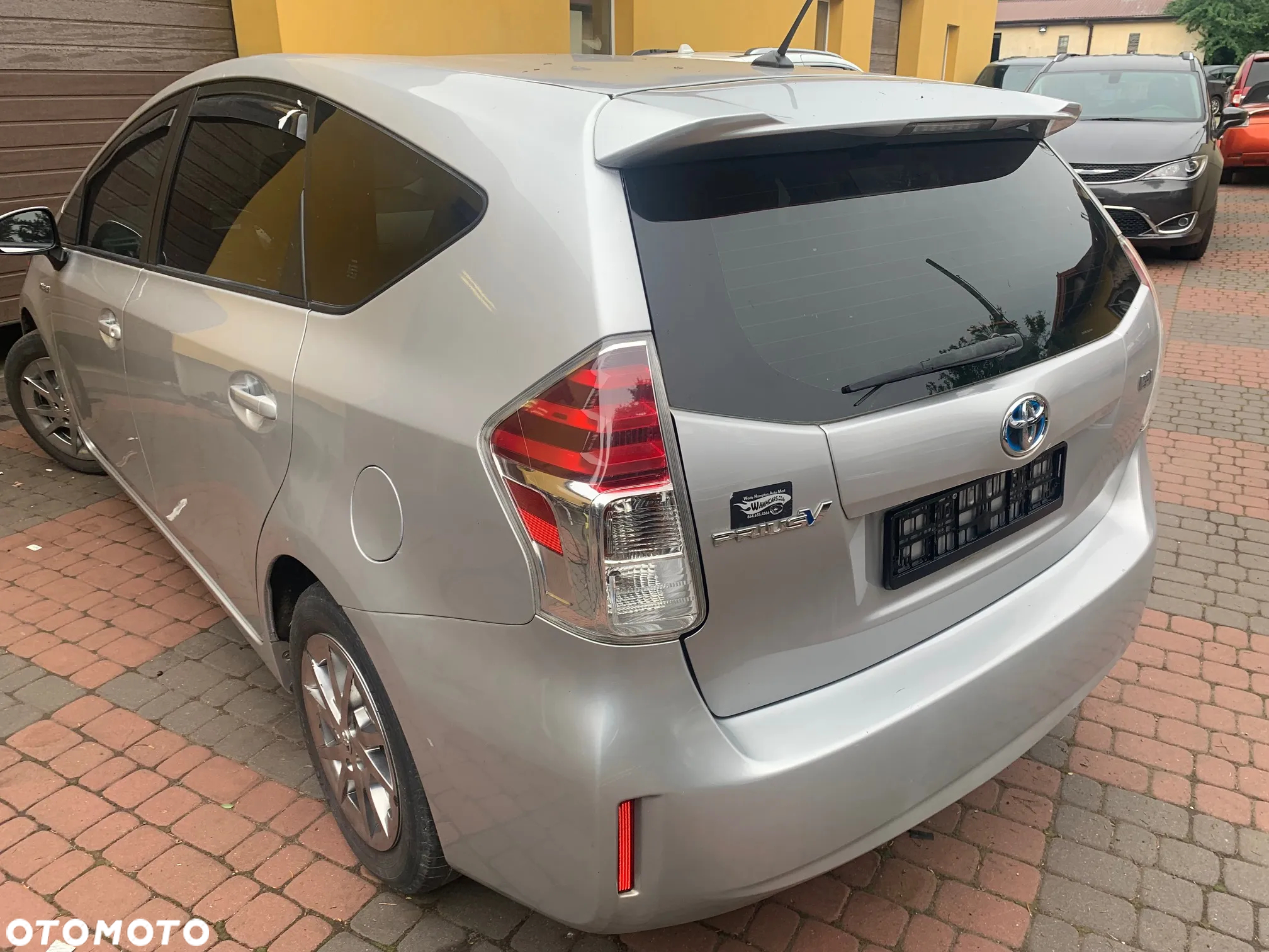 Toyota Prius+ (Hybrid) Life - 6