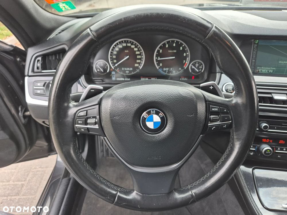 BMW Seria 5 520i - 36