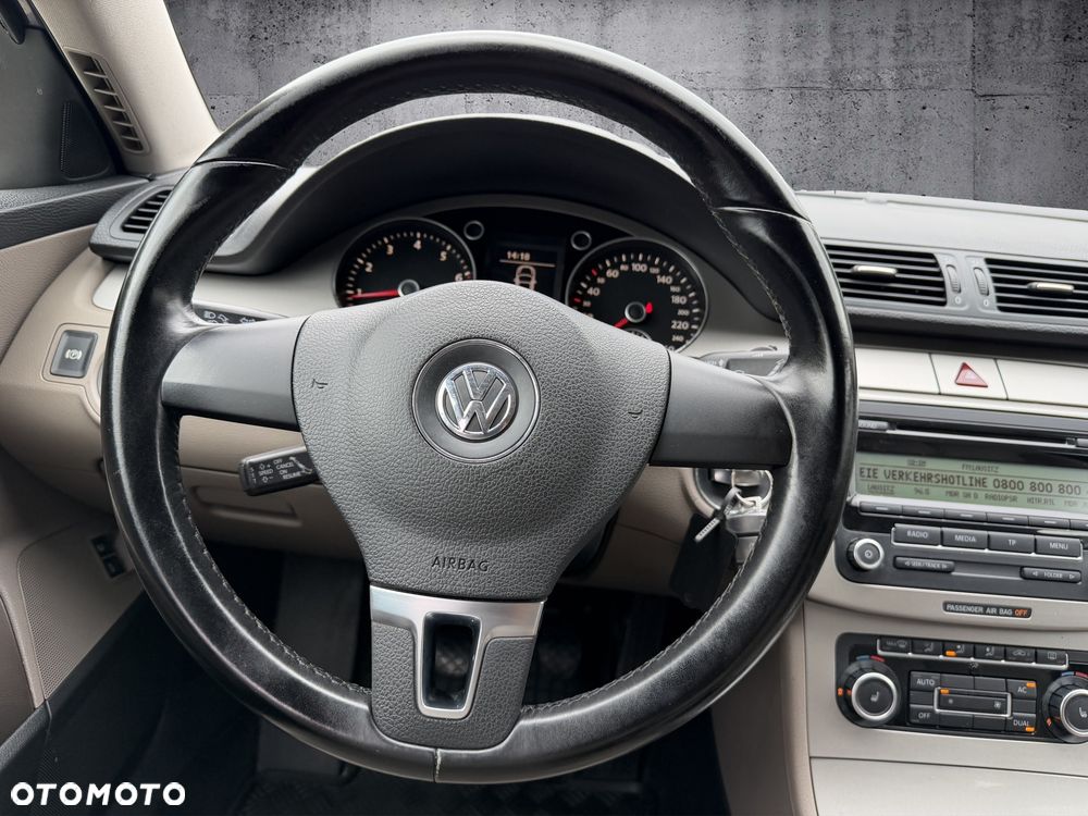 Volkswagen Passat Variant 1.8 TSI Highline - 13