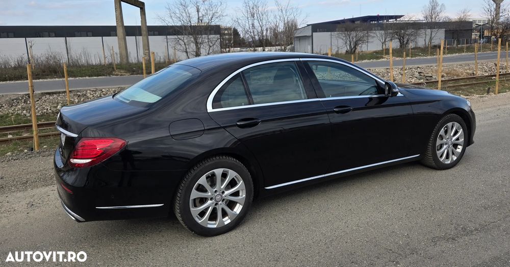 Mercedes-Benz E - 10