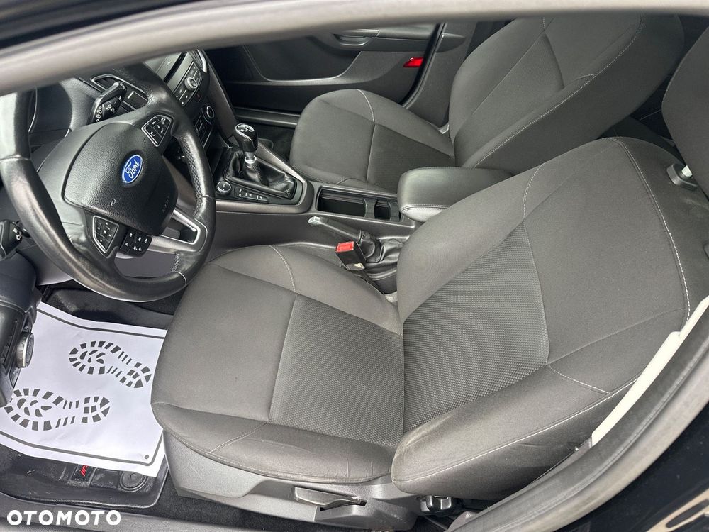 Ford Focus 1.0 EcoBoost Trend - 12