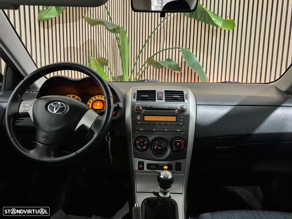 Toyota Corolla 1.33 VVT-i Luna+VSC - 9