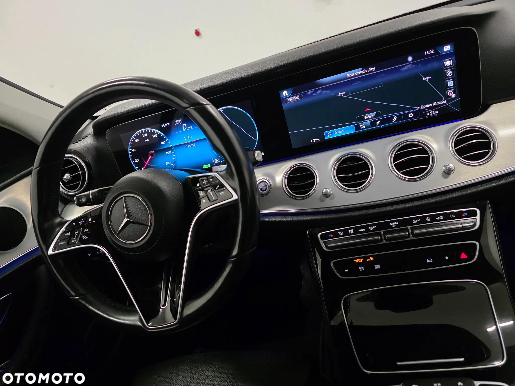 Mercedes-Benz Klasa E 220 d 4Matic 9G-TRONIC AMG Line - 8