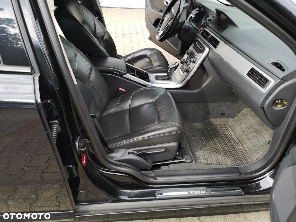 Volvo V70 D5 Momentum - 23