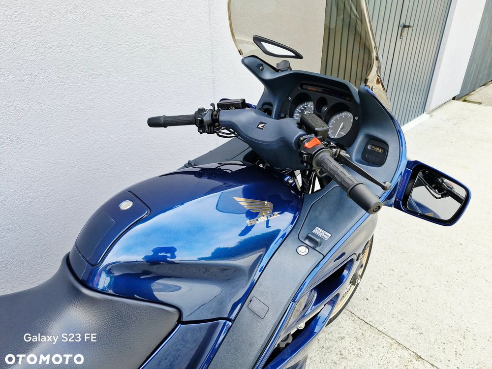 Honda ST - 27