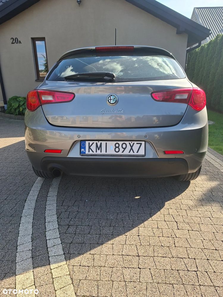 Alfa Romeo Giulietta 2012 photo 4