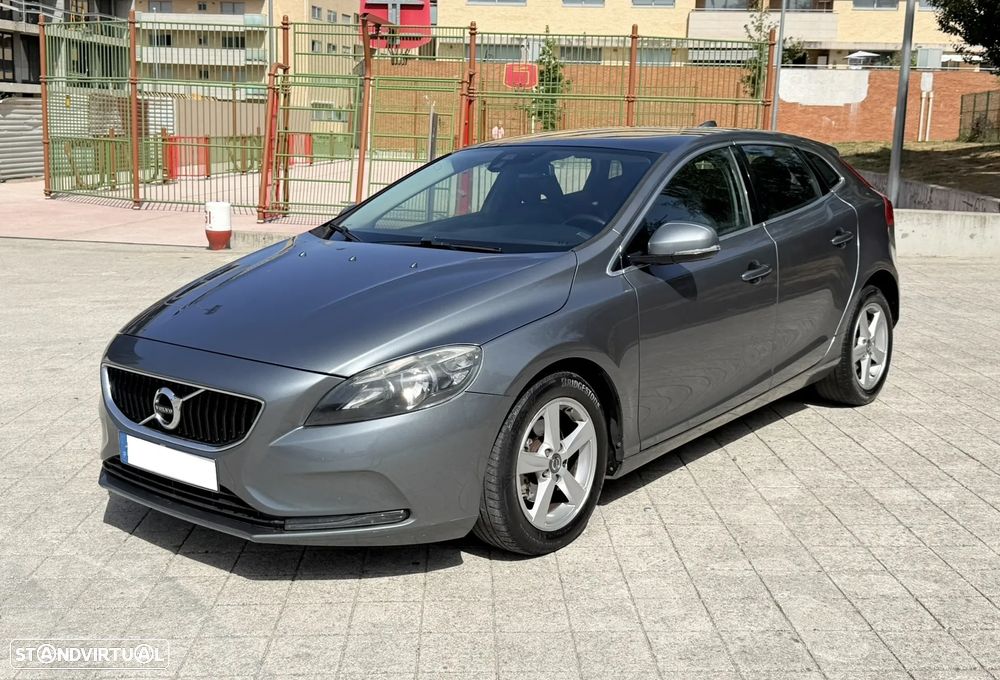Volvo V40 D2 Momentum - 3