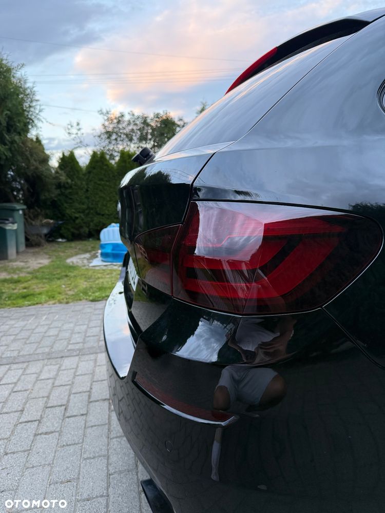 BMW Seria 5 535i xDrive - 10
