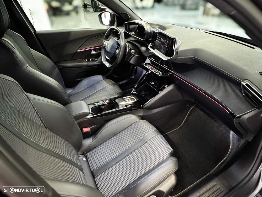 Peugeot 2008 1.2 PureTech GT Pack EAT8 - 20