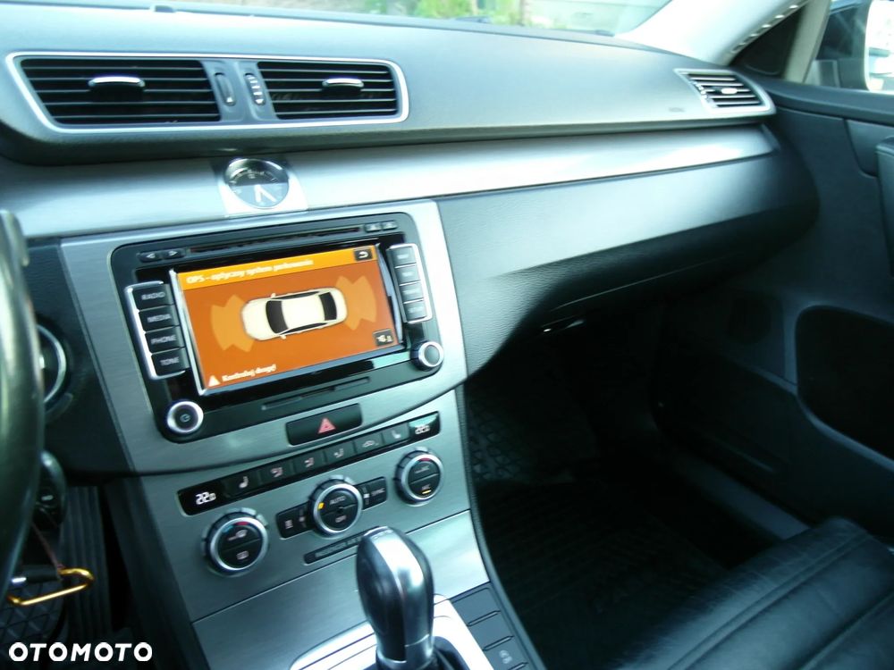 Volkswagen Passat 2.0 TDI 4Motion DSG BlueMotion Tech R-Line - 23
