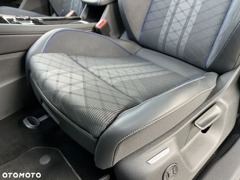 Volkswagen Tiguan - 12