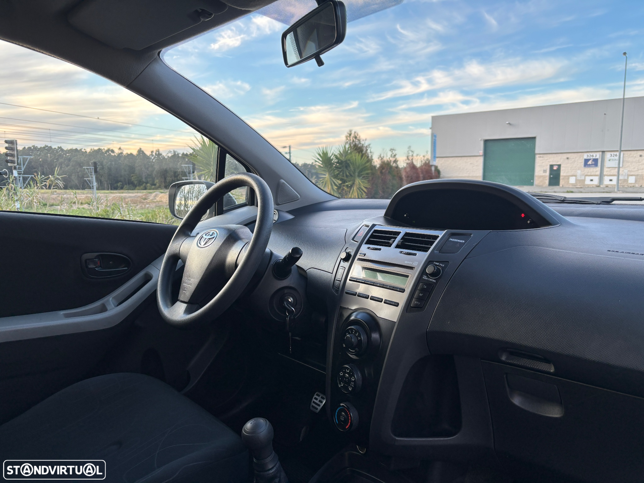 Toyota Yaris 1.0 VVT-i AC - 11