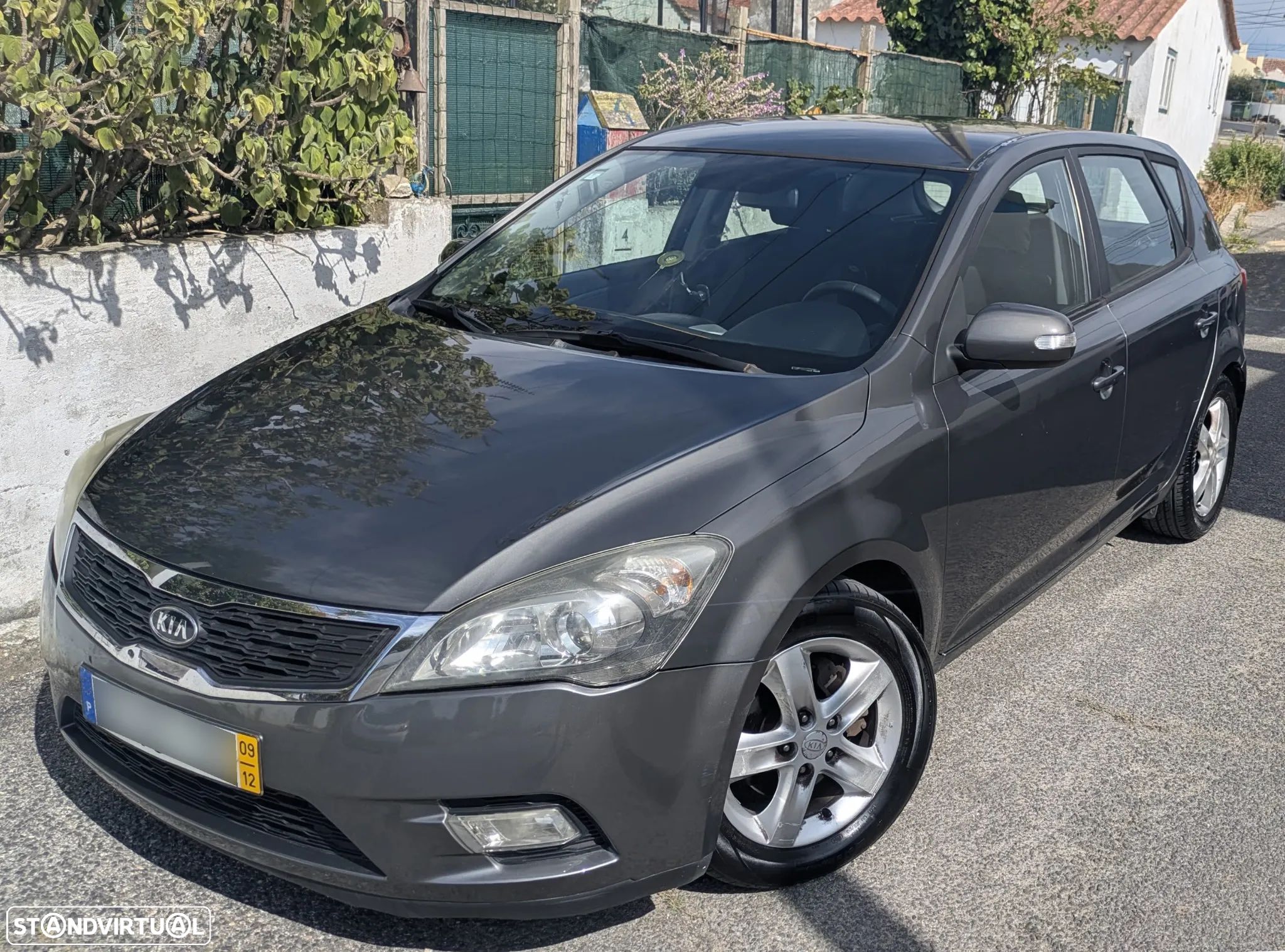 Kia Ceed 1.6 CRDi EX ISG - 1