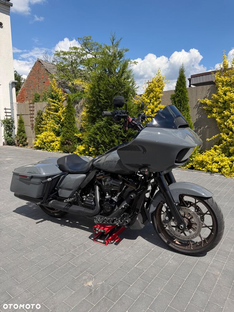 Harley-Davidson Touring Road Glide - 9