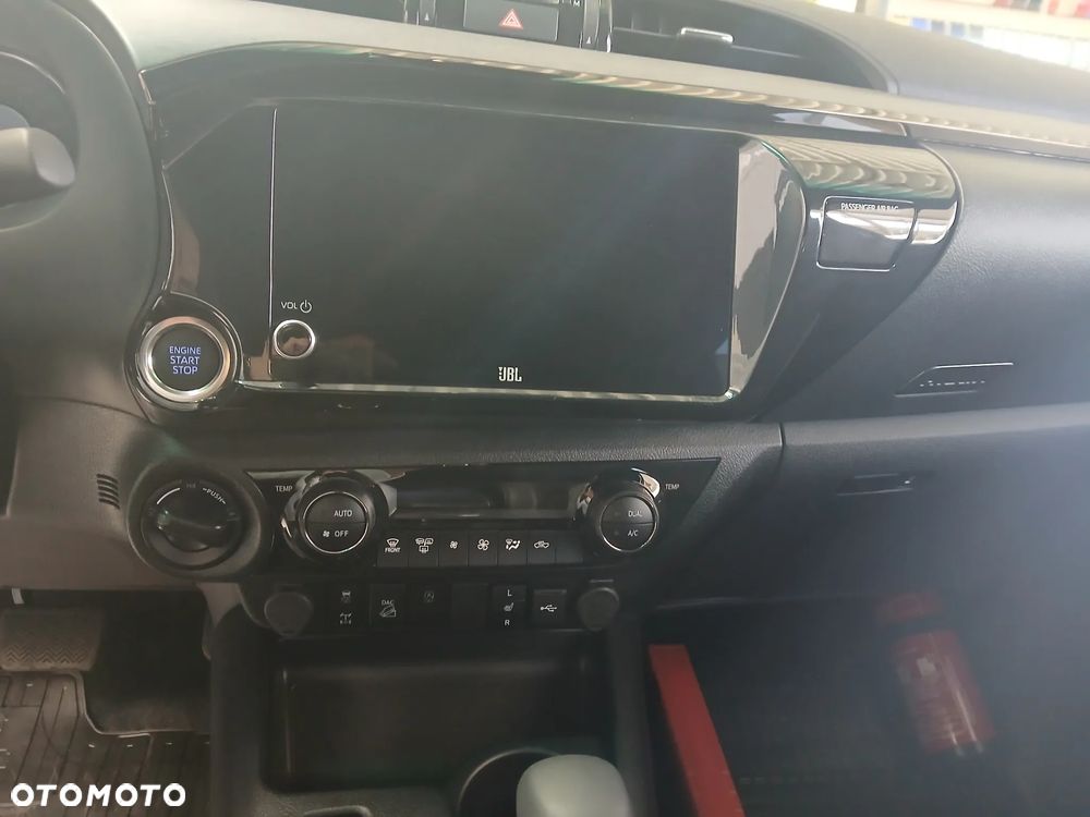 Toyota HILUX - 10