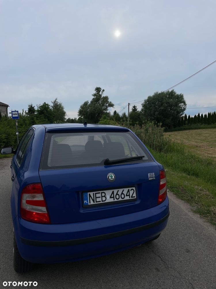 Skoda Fabia 1.2 HTP Ambiente - 2