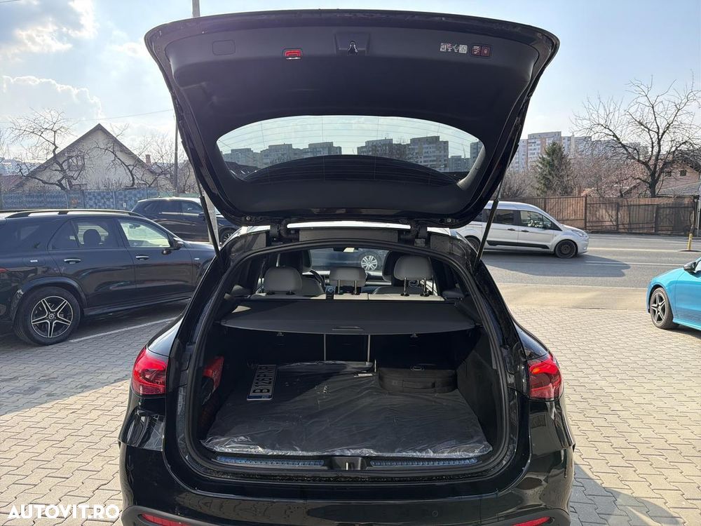 Mercedes-Benz GLC 300 e 4MATIC - 12