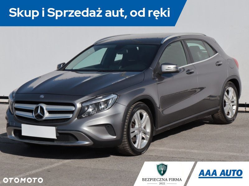 Mercedes-Benz GLA - 3