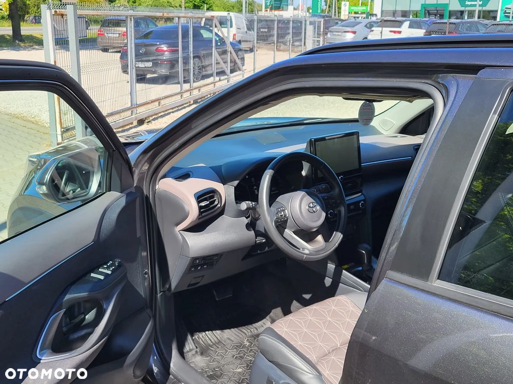 Toyota Yaris Cross Hybrid 1.5 Executive AWD - 7