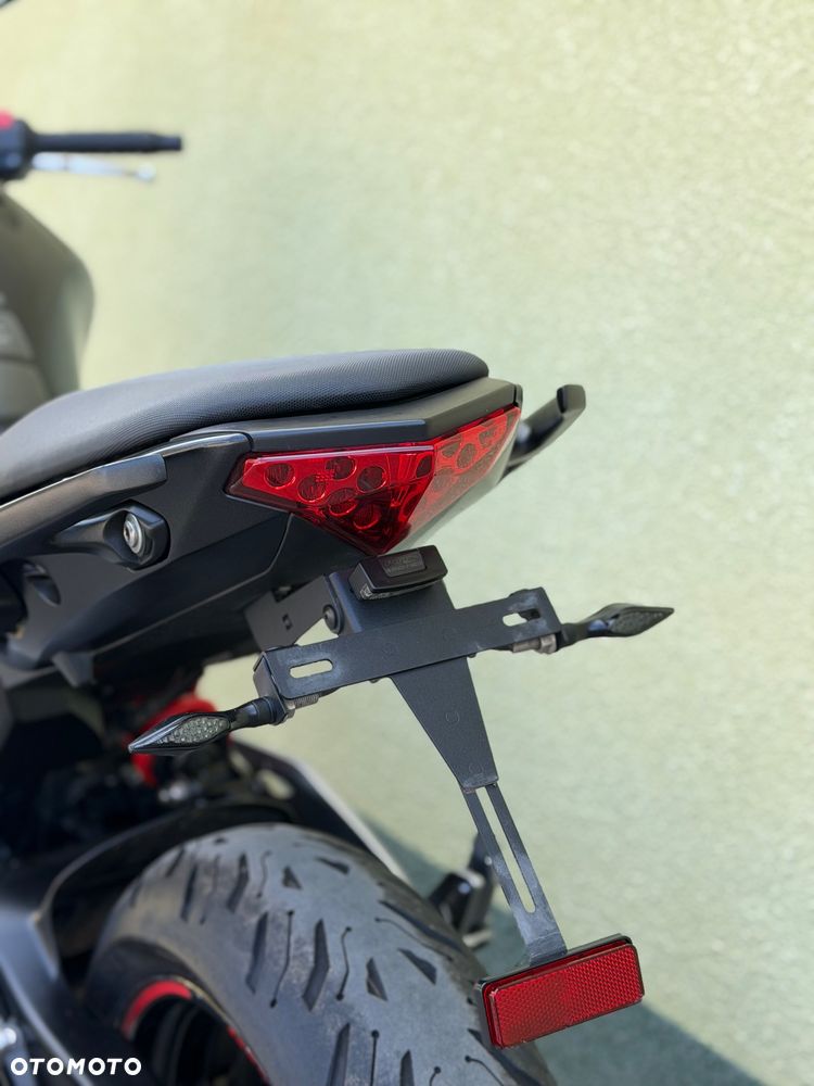 Kawasaki ER - 21