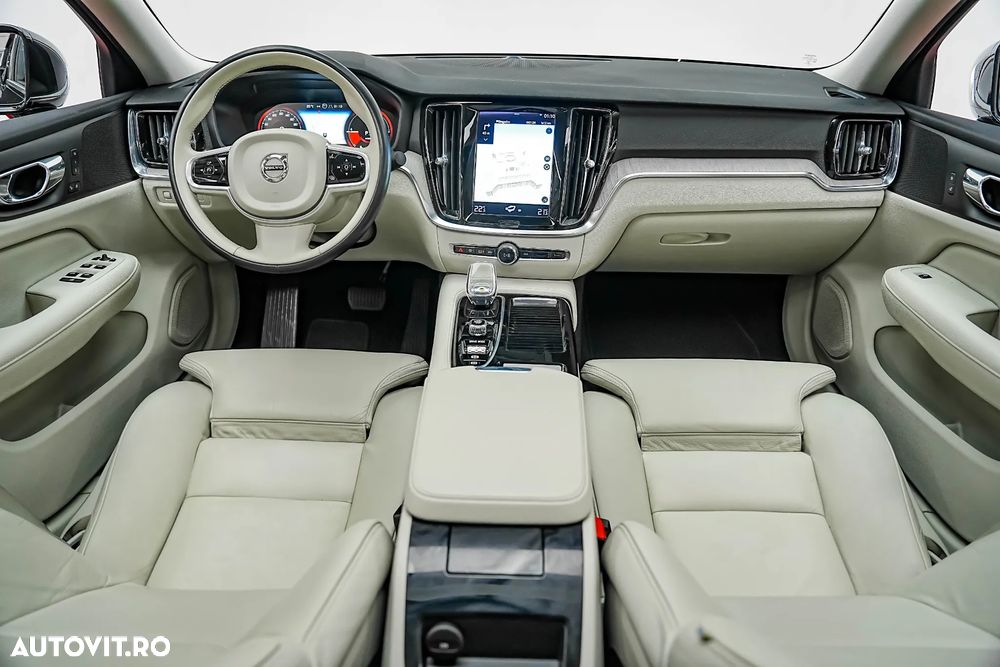 Volvo S60 T8 eAWD Momentum Pro - 2