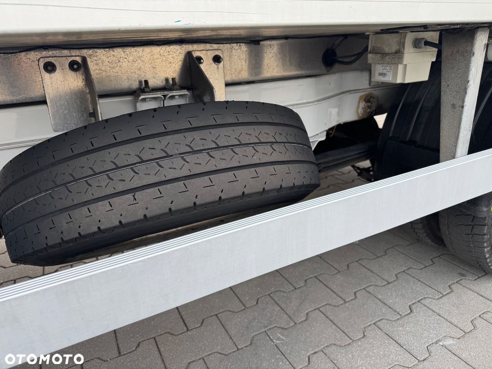 Mercedes-Benz Sprinter 516 CDI rama do zabudowy z windą i agregatem - 8
