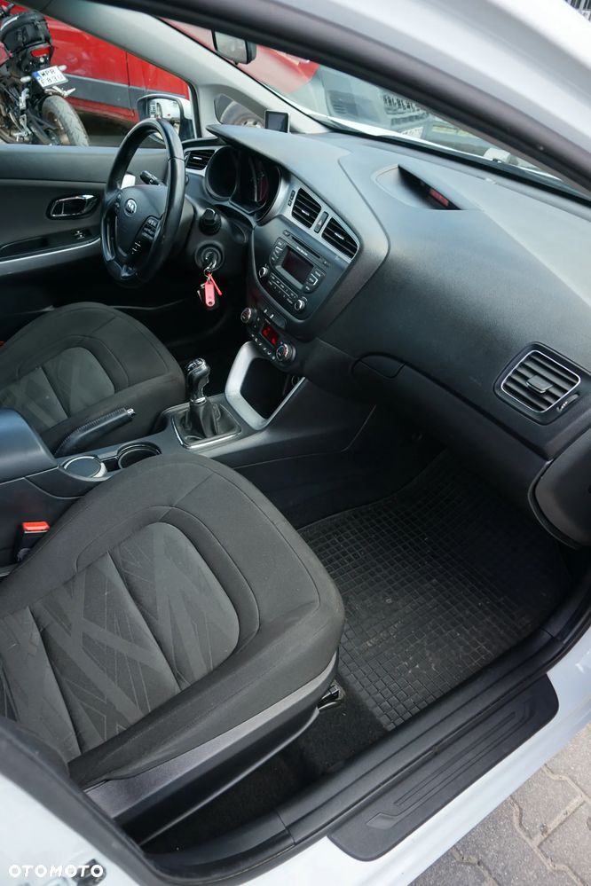 Kia Ceed 1.6 GDI M - 17