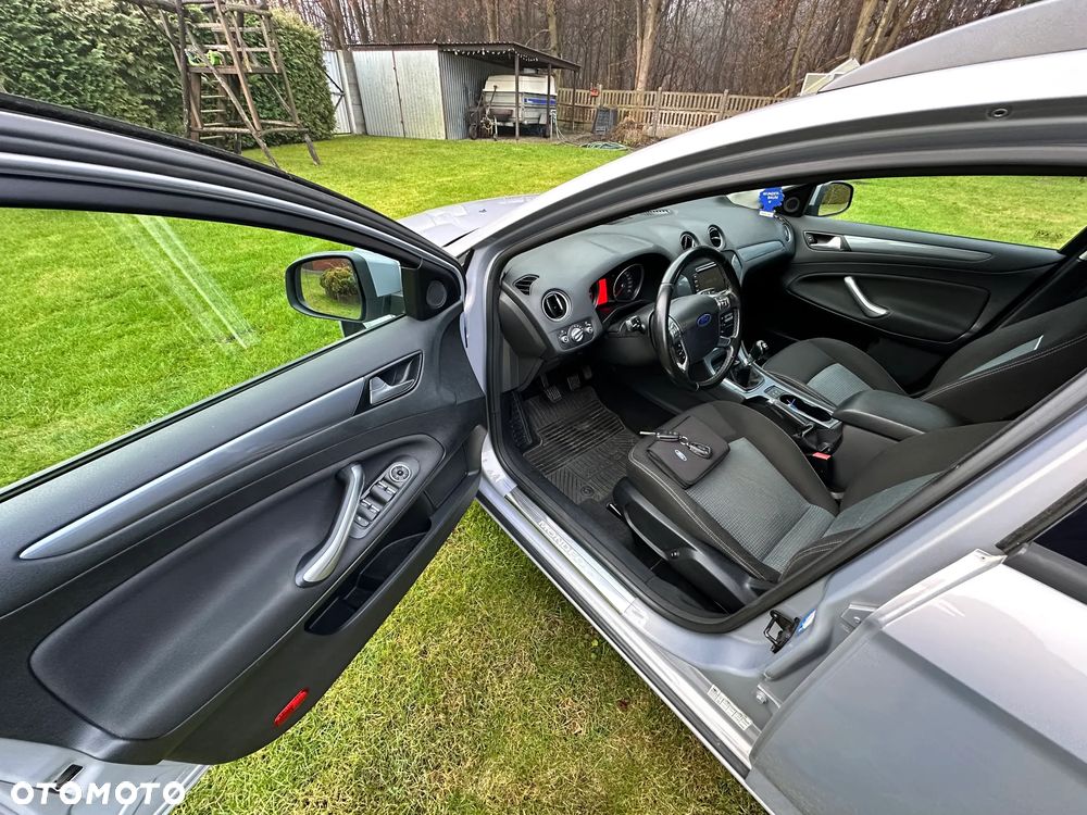 Ford Mondeo 2.0 TDCi Titanium - 14