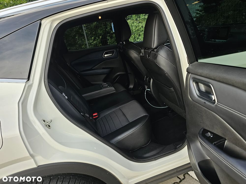 Nissan Qashqai 1.3 DIG-T 4x4 MHEV Xtronic Tekna - 5