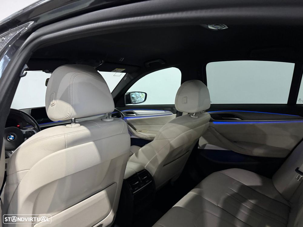 BMW 530 e iPerformance Pack M - 22