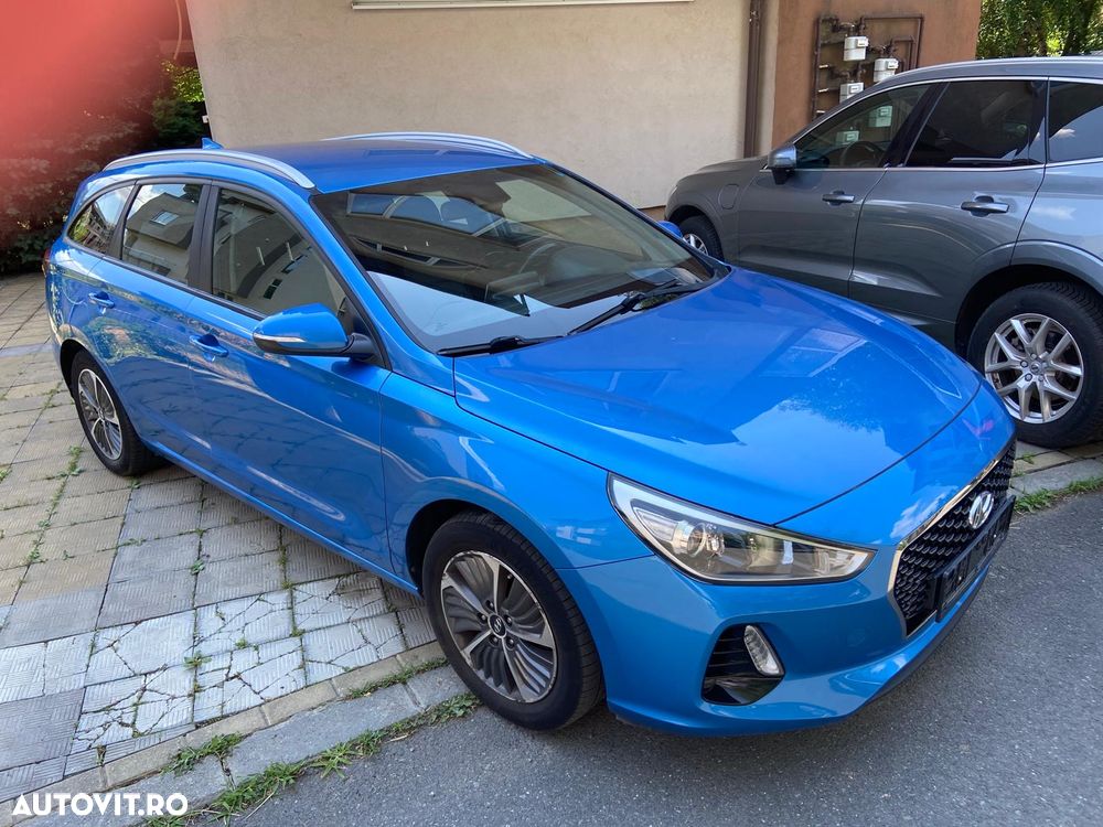 HYUNDAI i30