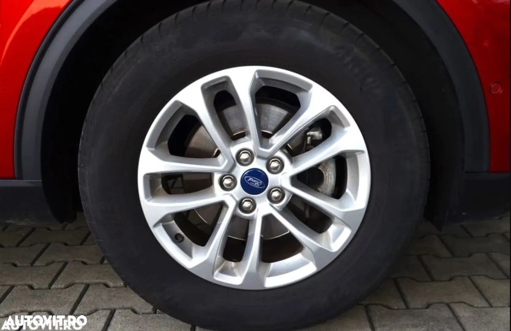 Ford Kuga - 12