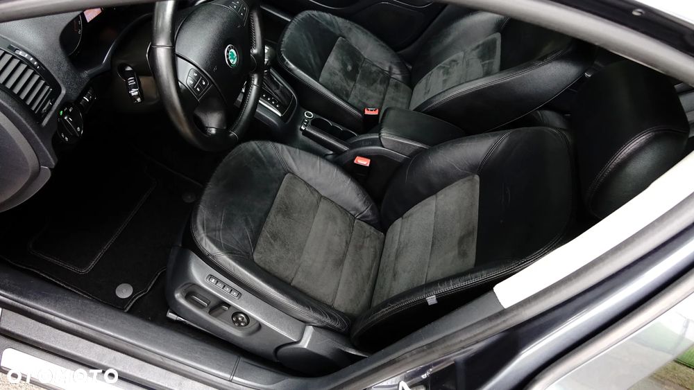Skoda Octavia 2.0 FSI Automatik Laurin & Klement - 4