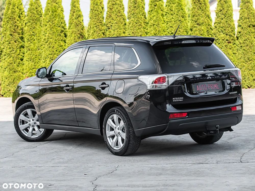 Mitsubishi Outlander - 9