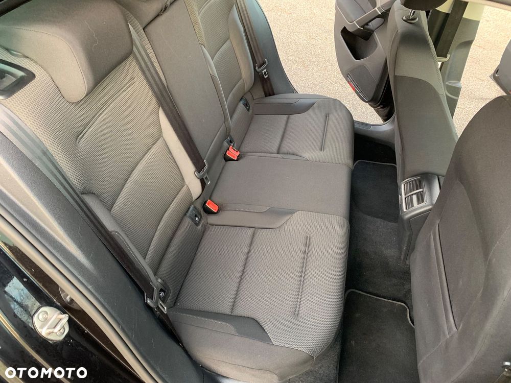 Volkswagen Golf 1.6 TDI SCR DSG Join - 9