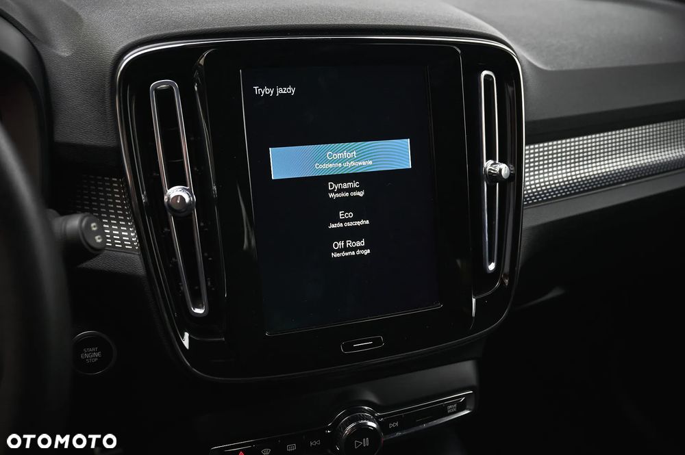 Volvo XC 40 - 39