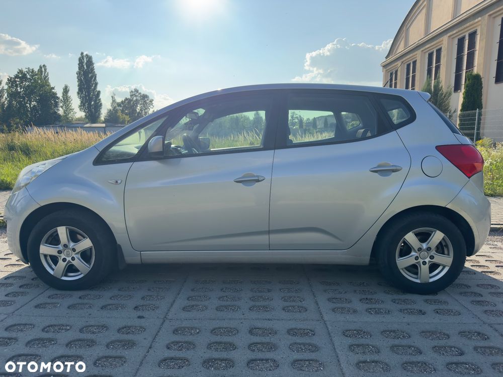 Kia Venga - 4