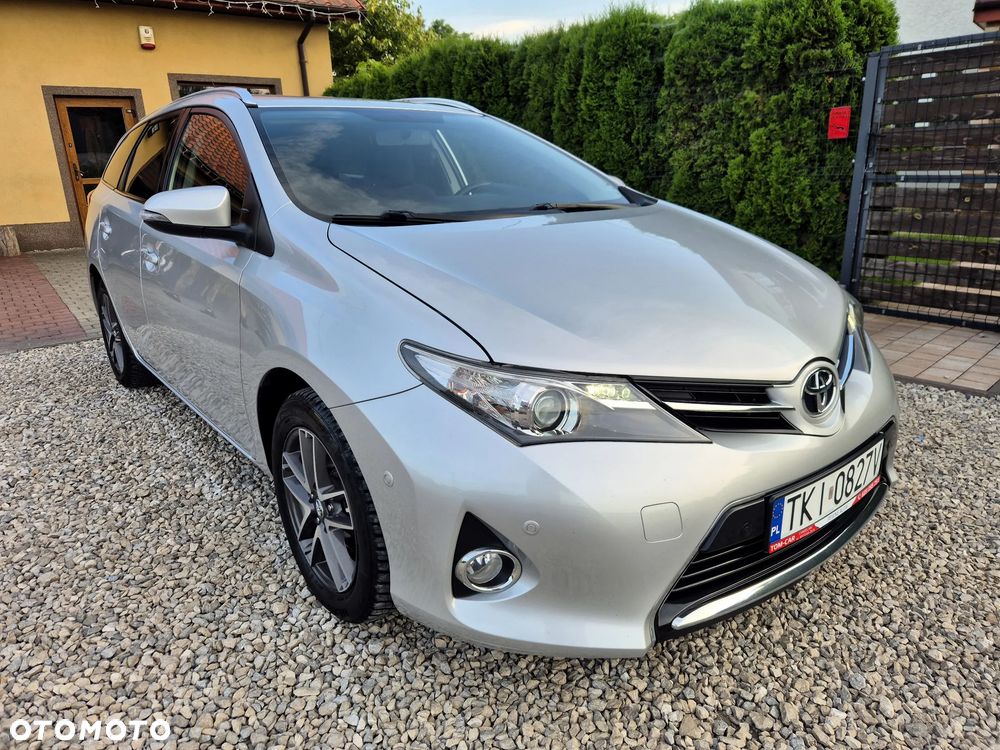 Toyota Auris 1.6 Valvematic Executive - 13