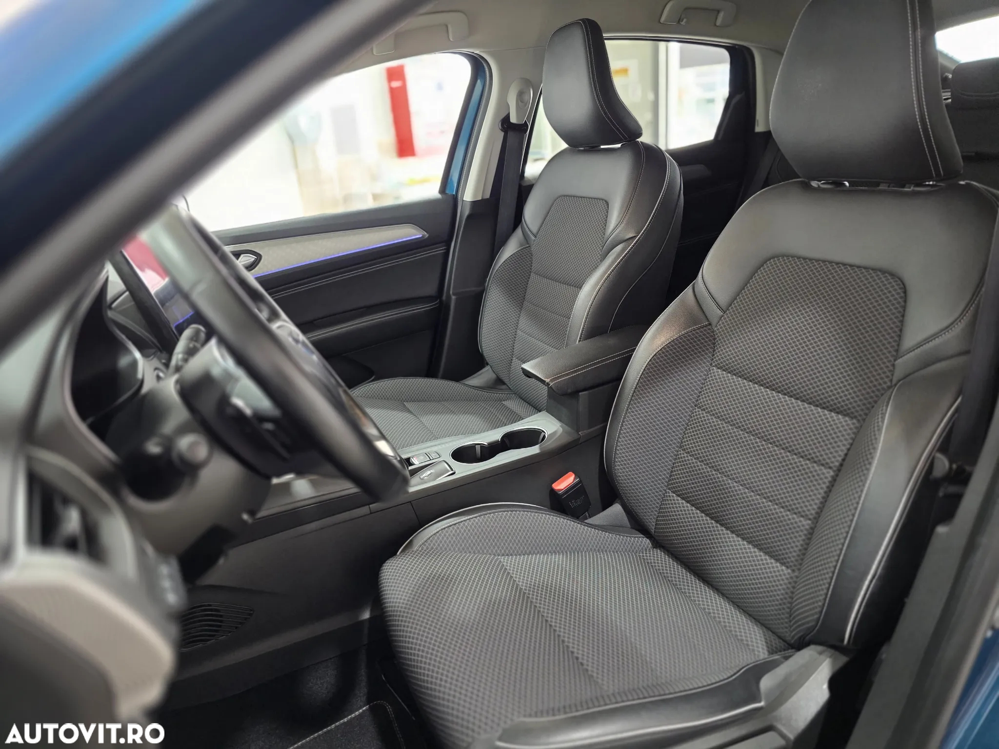 Renault Arkana MHEV 160 EDC Techno - 4