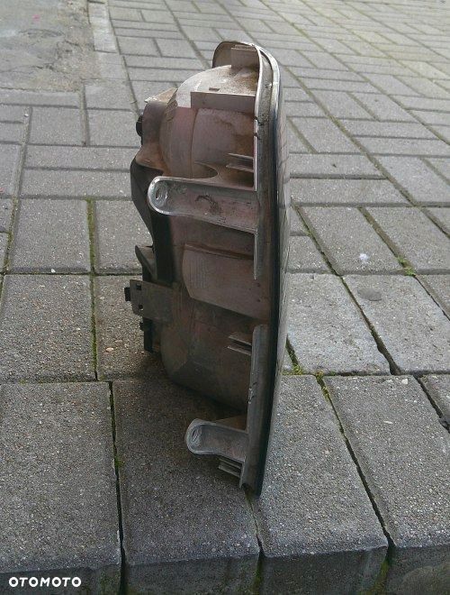 VW TOURAN I CROSS PRAWA TYLNA LAMPA ORYGINAŁ 1T0945096P - 4