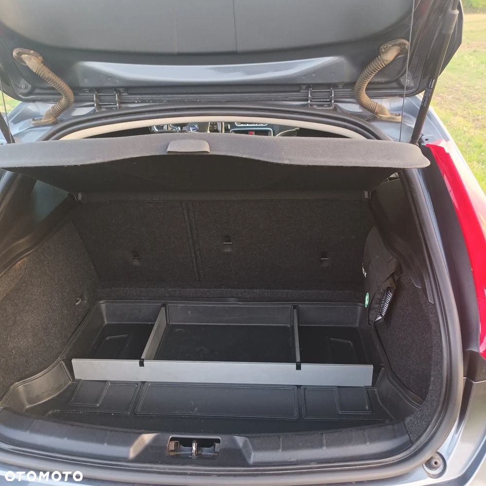 Volvo V40 D2 Momentum - 15