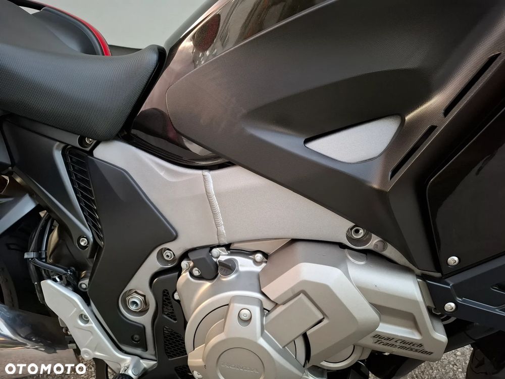 Honda VFR - 17