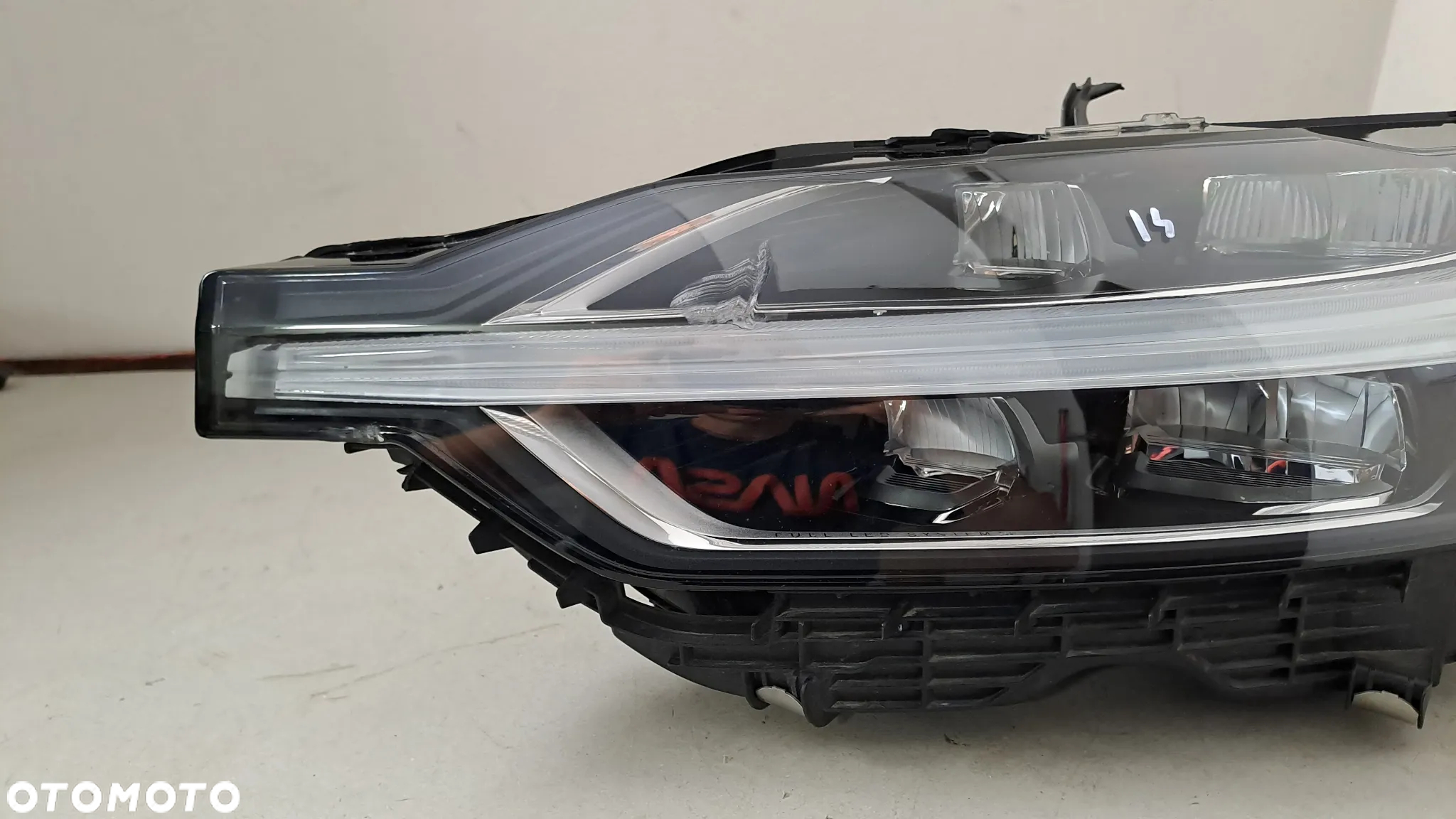 VOLVO XC 60 II 17- LAMPA LEWA PRZÓD FULL LED 32133548 EU - 2