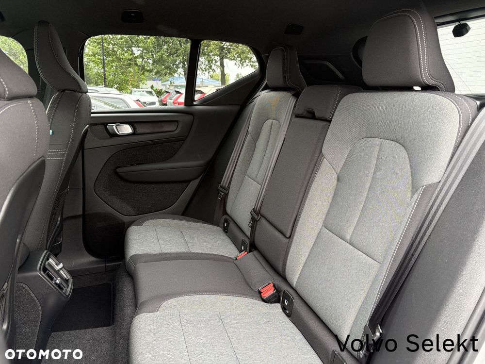 Volvo XC 40 - 18