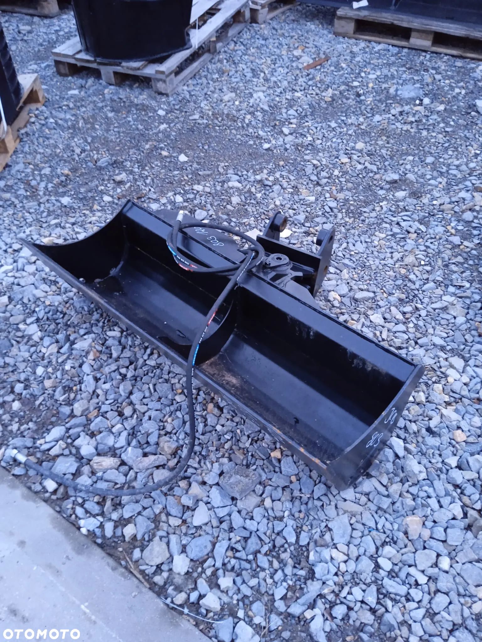 Łyżka skarpowa hydrauliczna 120cm JCB 803 8025 8035 - 1